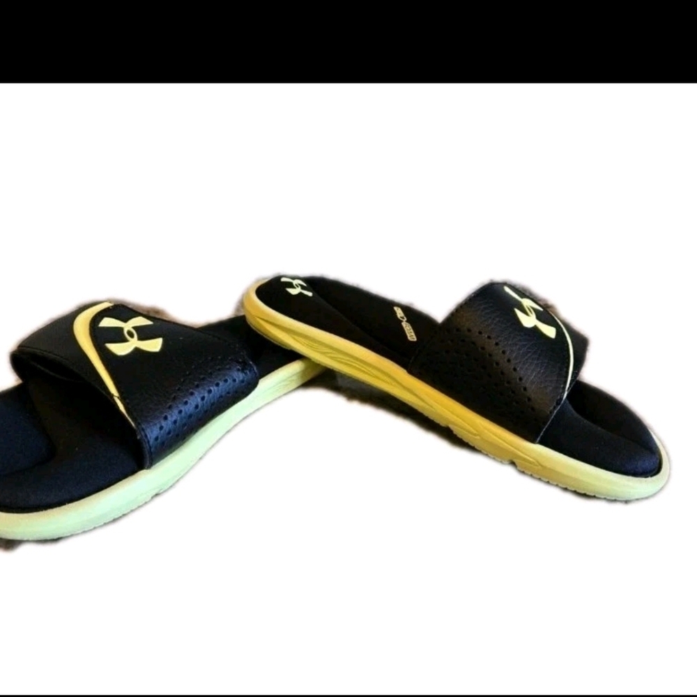 Under Armour Kids UA B Ignite VI Black/Yellow Slip On Slides Sandals Size US 5Y